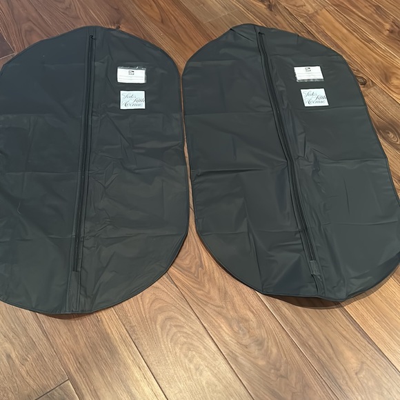 Set of Saks Fifth Avenue box and bags - Picture 6 of 7